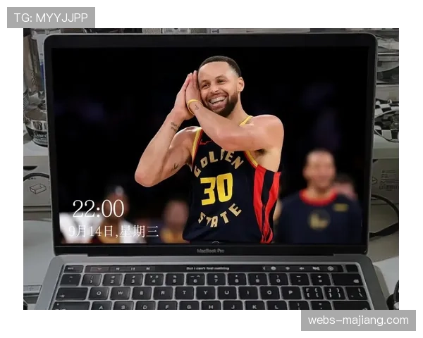 库里在麦迪逊广场花园命中第3600记三分，客场观众起立致敬